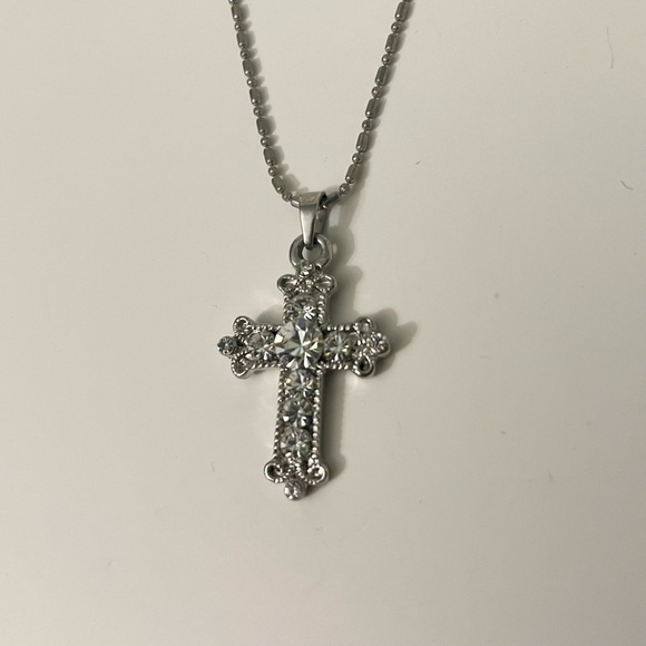 Amber Lee Silver Tone Cross Pendant Necklace - Picture 3 of 14